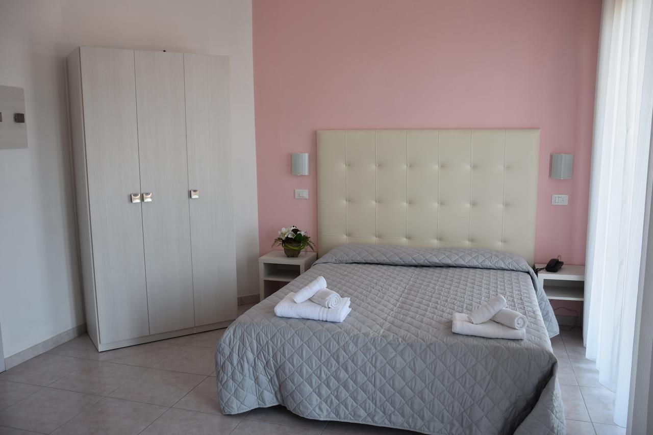 Hotel Gambrinus Rimini Dış mekan fotoğraf