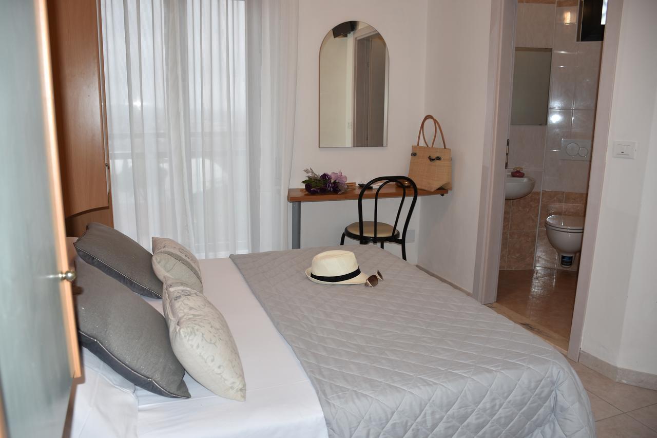 Hotel Gambrinus Rimini Dış mekan fotoğraf