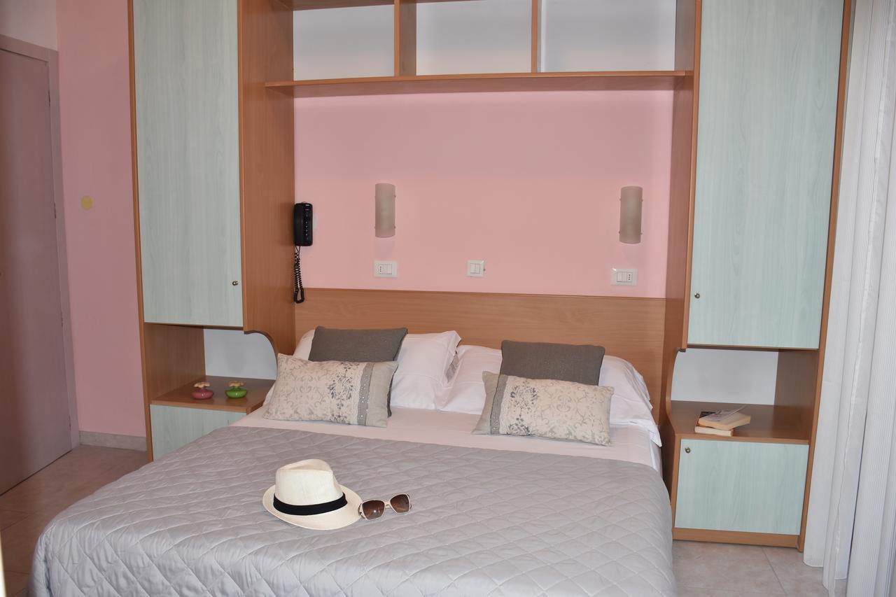 Hotel Gambrinus Rimini Dış mekan fotoğraf